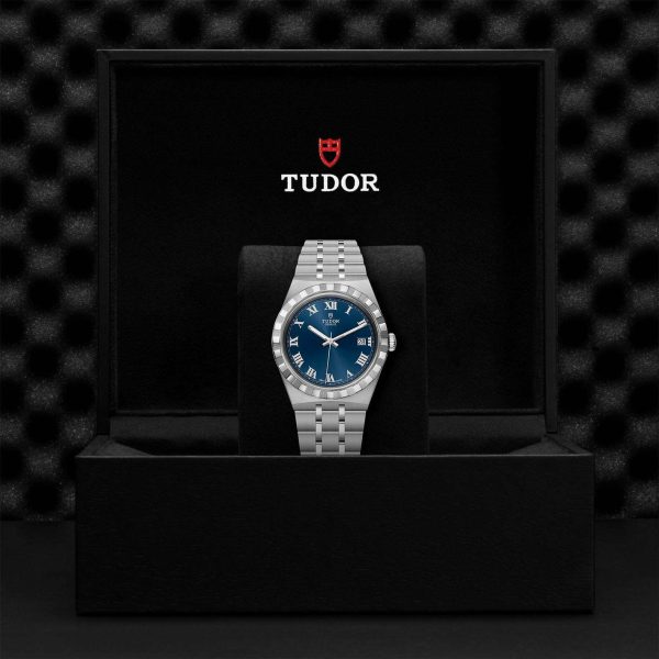 M28500 0005 tudor watch carousel 4 4 10 2023