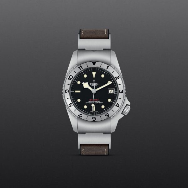 M70150 0001 tudor watch carousel 1 4 10 2023