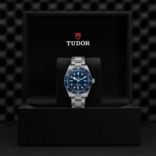 M79030B 0001 tudor watch carousel 4 4 10 2023