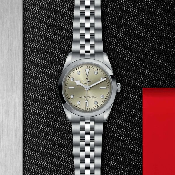 M79640 0006 tudor watch carousel 2 4 10 2023