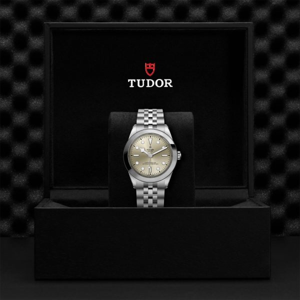 M79660 0003 tudor watch carousel 4 4 10 2023