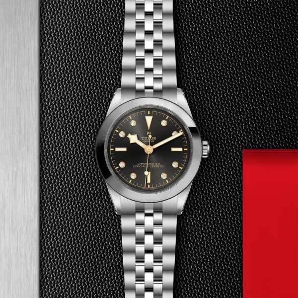 M79660 0004 tudor watch carousel 2 4 10 2023