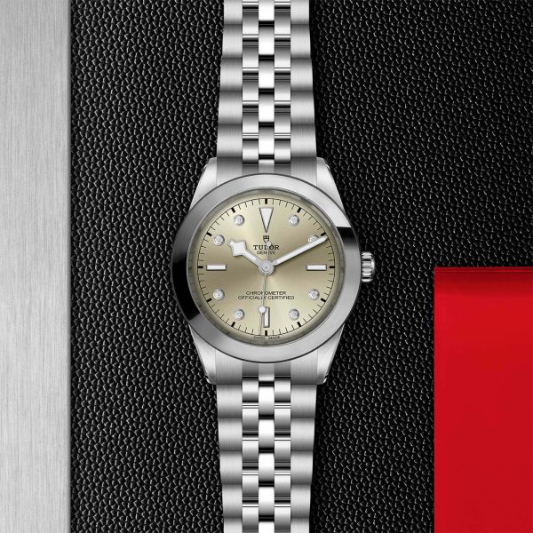 M79660 0006 tudor watch carousel 2 4 10 2023