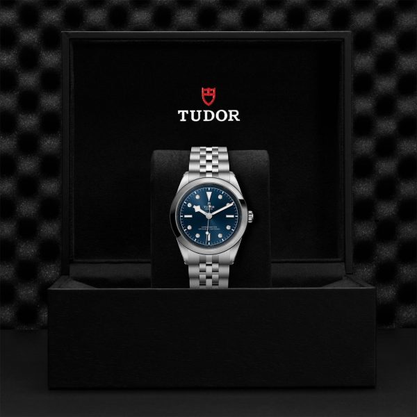 M79680 0005 tudor watch carousel 4 4 10 2023